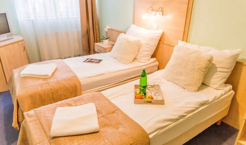 Salg Hotel Salgtarjn-Eresztvny - Pnksd