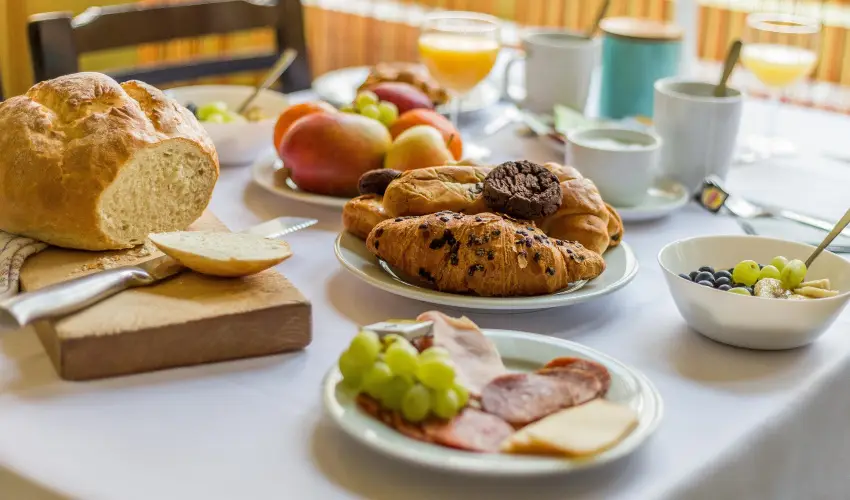 Salg Hotel Salgtarjn-Eresztvny - Pnksd