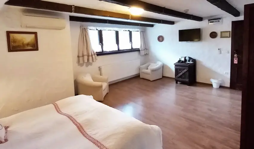 Sri Udvar Dunakiliti - Pnksd (min. 2 j)