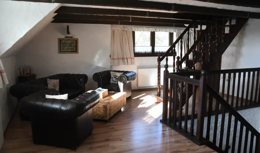 Sri Udvar Dunakiliti - Pnksd (min. 2 j)