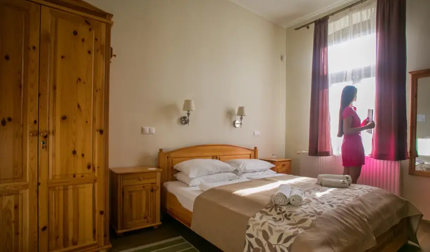 Sasr�ti Vad�szkast�ly Almamell�k - P�nk�sd