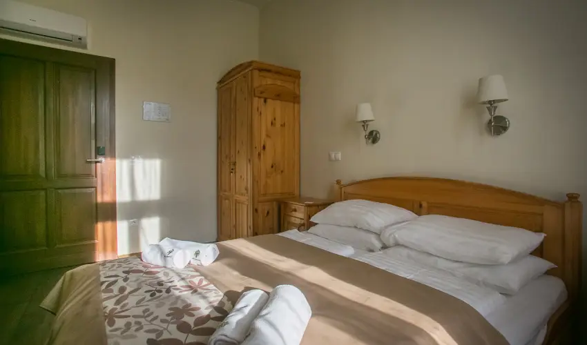 Sasr�ti Vad�szkast�ly Almamell�k - P�nk�sd