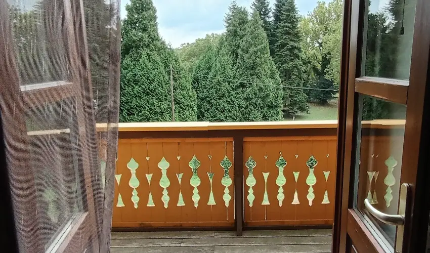 Sasr�ti Vad�szkast�ly Almamell�k - P�nk�sd