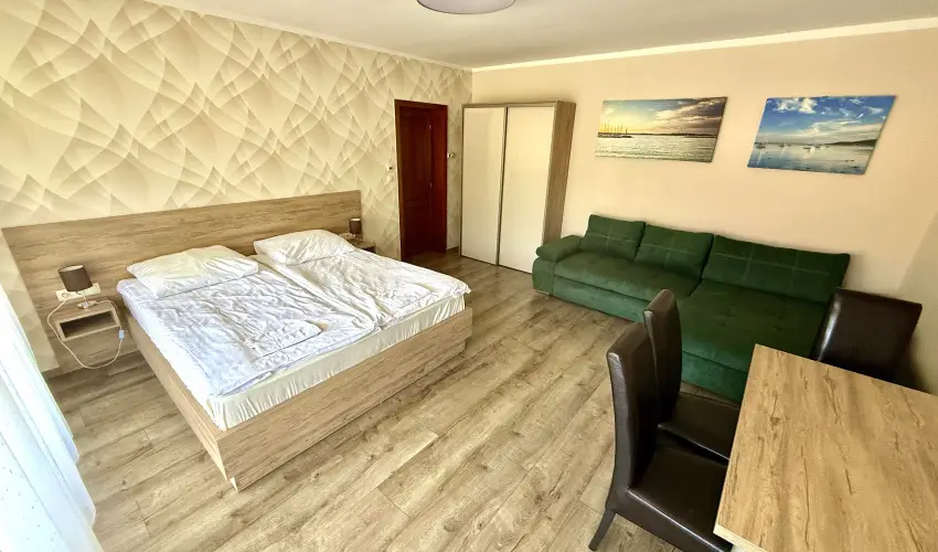 See Vend�gh�z Si�fok - P�nk�sd (min. 2 �j)
