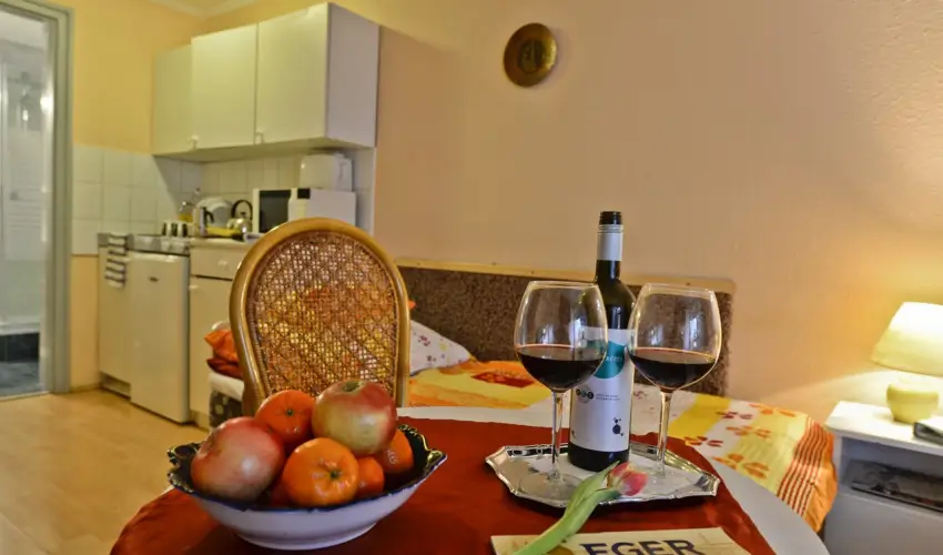 Siesta Vendghz Eger - Pnksd (min. 2 j)