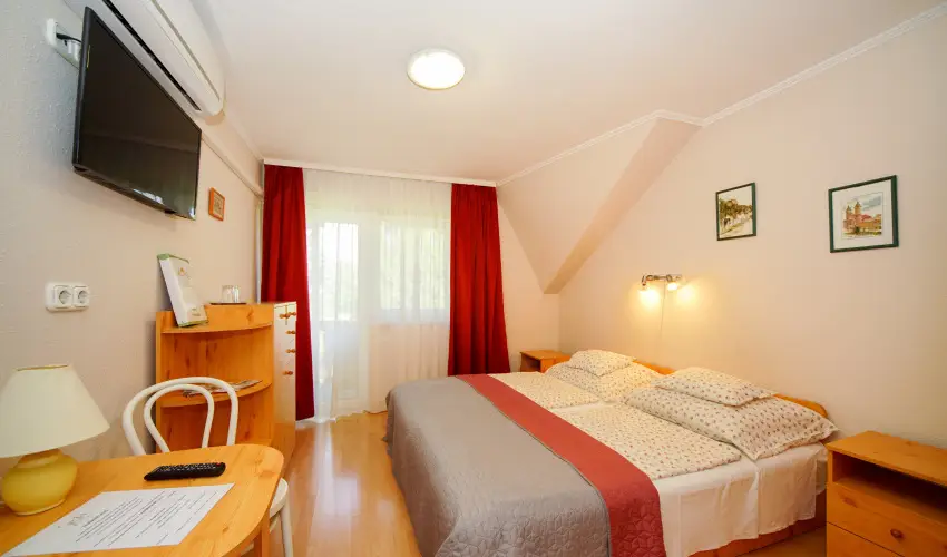 Siesta Vendghz Eger - Pnksd (min. 2 j)