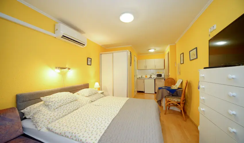 Siesta Vendghz Eger - Pnksd (min. 2 j)