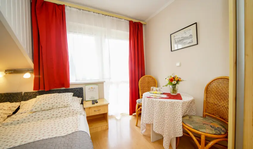 Siesta Vendghz Eger - Pnksd (min. 2 j)