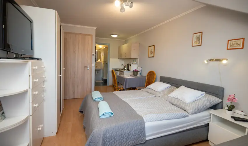 Siesta Vend�gh�z Eger - P�nk�sd (min. 2 �j)