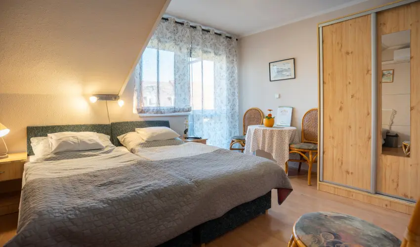 Siesta Vend�gh�z Eger - P�nk�sd (min. 2 �j)