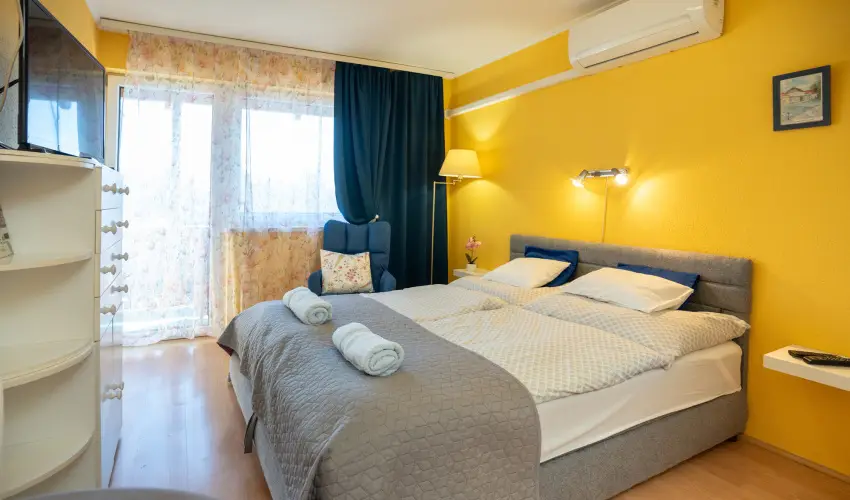 Siesta Vend�gh�z Eger - P�nk�sd (min. 2 �j)