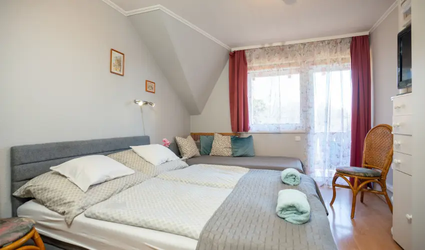 Siesta Vend�gh�z Eger - P�nk�sd (min. 2 �j)