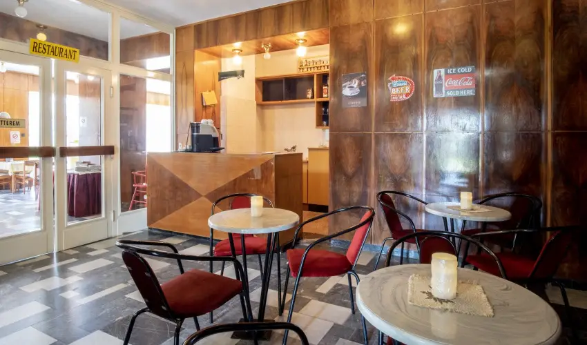 Sirly Hotel Balatonlelle - Pnksd