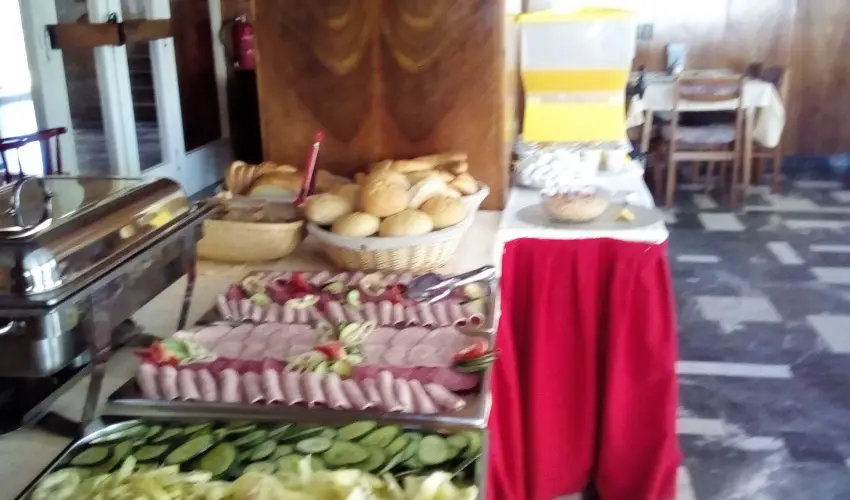 Sirly Hotel Balatonlelle - Pnksd