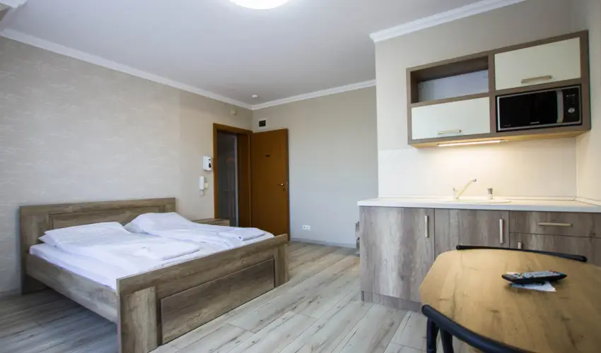 Skorpi Lak Hajdszoboszl - Pnksd (min. 2 j)