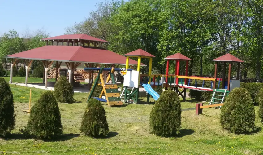 Sokor Fogad Sokorptka - Pnksdi pihens (min. 3 j)