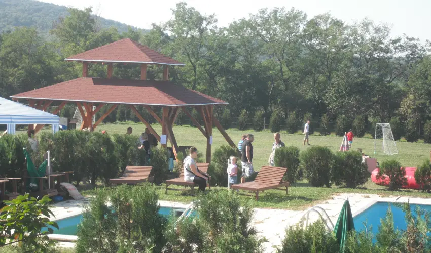 Sokor Fogad Sokorptka - Pnksdi pihens (min. 3 j)