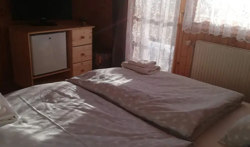 Sokor Fogad Sokorptka - Pnksdi pihens (min. 3 j)