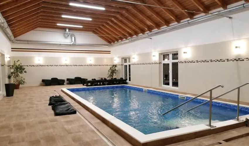 Sokor Fogad Sokorptka - Pnksdi pihens (min. 3 j)