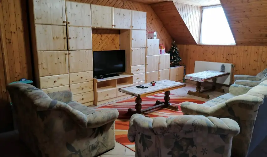 Sokor Fogad Sokorptka - Pnksdi pihens (min. 3 j)