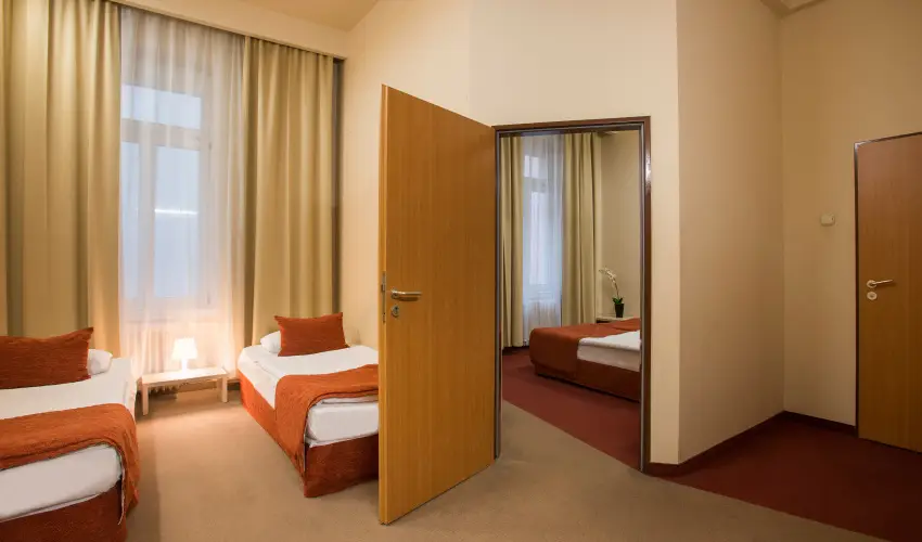 Star City Hotel Budapest - Pnksd - teljes elrefizetssel