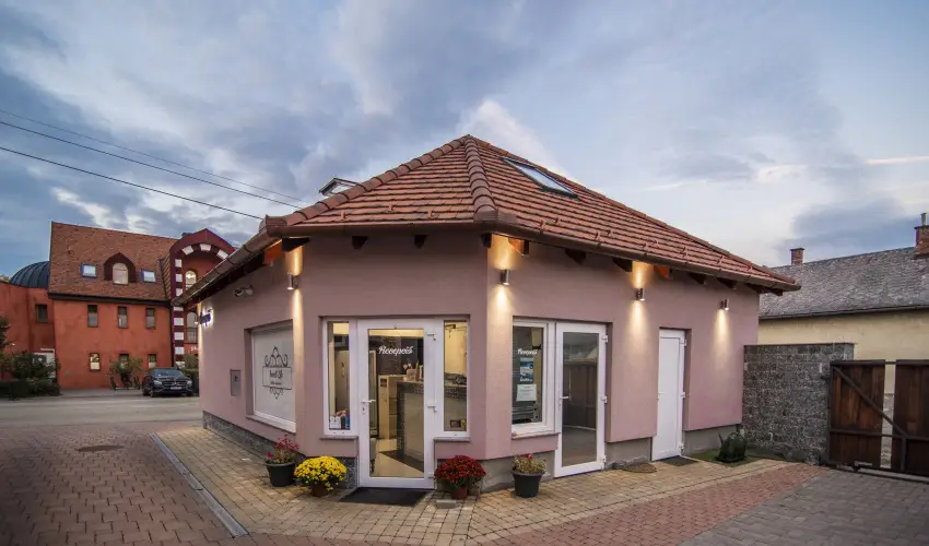 Sweet-Life Wellness Apartman Egerszal�k - P�nk�sd