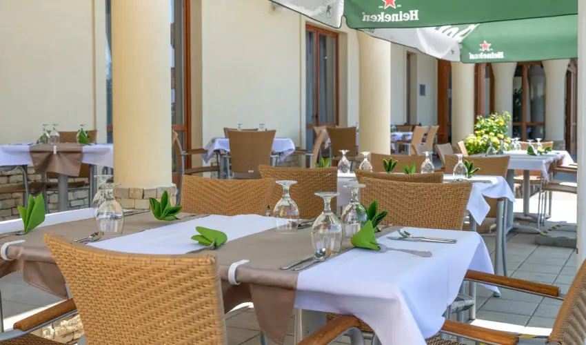Szalajka Liget Hotel �s Apartmanh�zak Szilv�sv�rad - P�nk�sd (min. 2 �j)