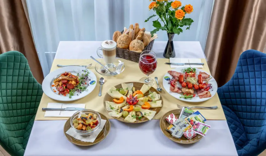 Szalajka Liget Hotel �s Apartmanh�zak Szilv�sv�rad - P�nk�sd (min. 2 �j)