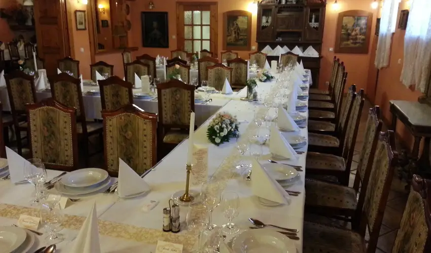 Szrcsa Hotel Szkesfehrvr - Pnksdi virglom s Szrcsa szlinap Szkesfehrvron