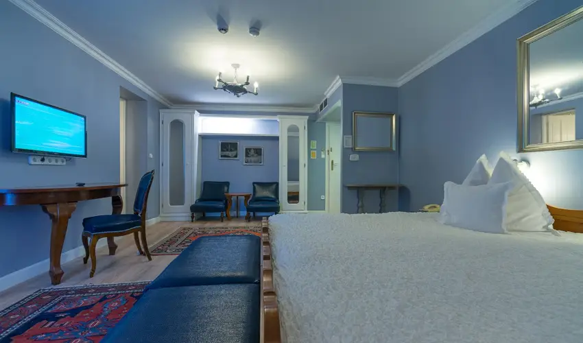 Szrcsa Hotel Szkesfehrvr - Pnksdi virglom s Szrcsa szlinap Szkesfehrvron