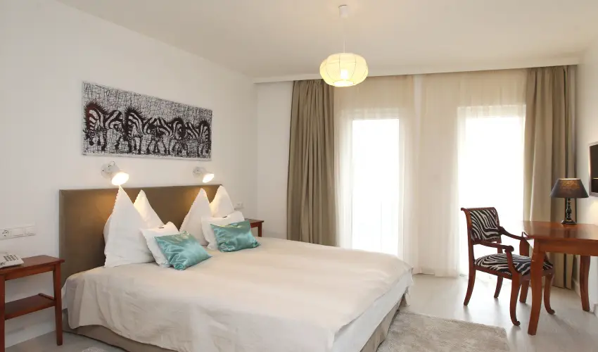 Szrcsa Hotel Szkesfehrvr - Pnksdi virglom s Szrcsa szlinap Szkesfehrvron