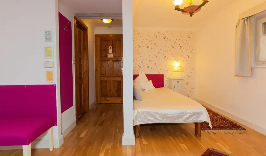 Szrcsa Hotel Szkesfehrvr - Pnksdi virglom s Szrcsa szlinap Szkesfehrvron