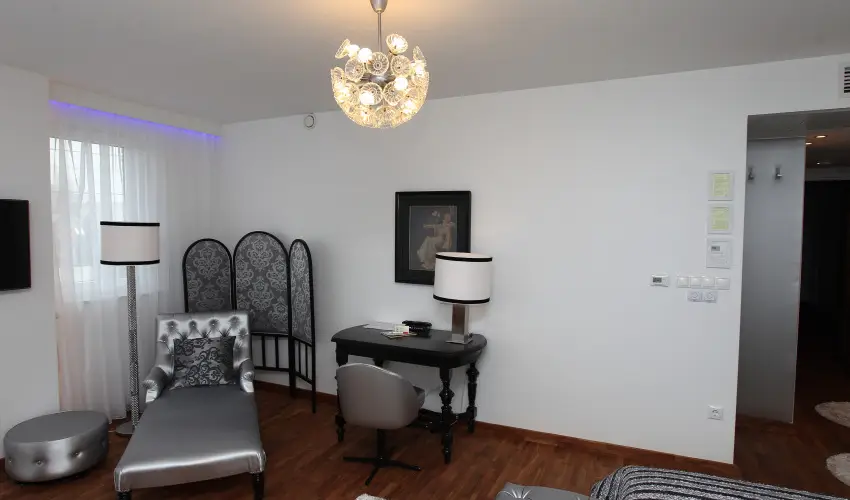 Szrcsa Hotel Szkesfehrvr - Pnksdi virglom s Szrcsa szlinap Szkesfehrvron