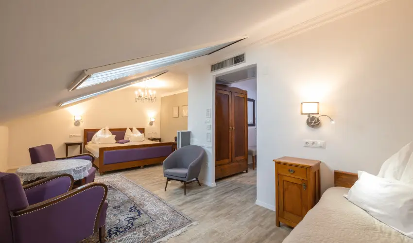 Szrcsa Hotel Szkesfehrvr - Pnksdi virglom s Szrcsa szlinap Szkesfehrvron