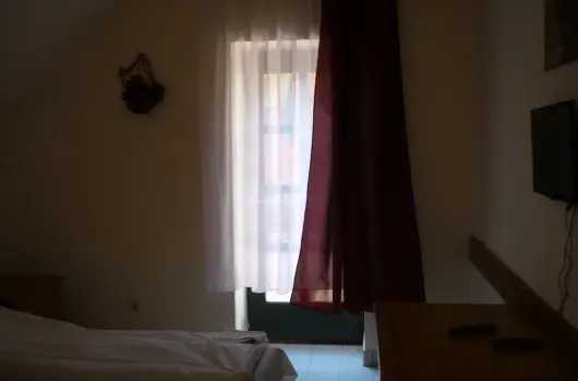 Szent Hubertus Panzi� - P�nk�sd (min. 2 �j)