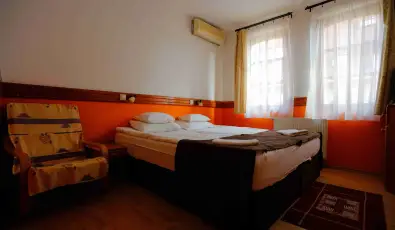 Szent Istv�n Hotel Eger