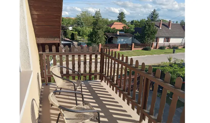 Szieszta Apartman Ag�rd - P�nk�sd