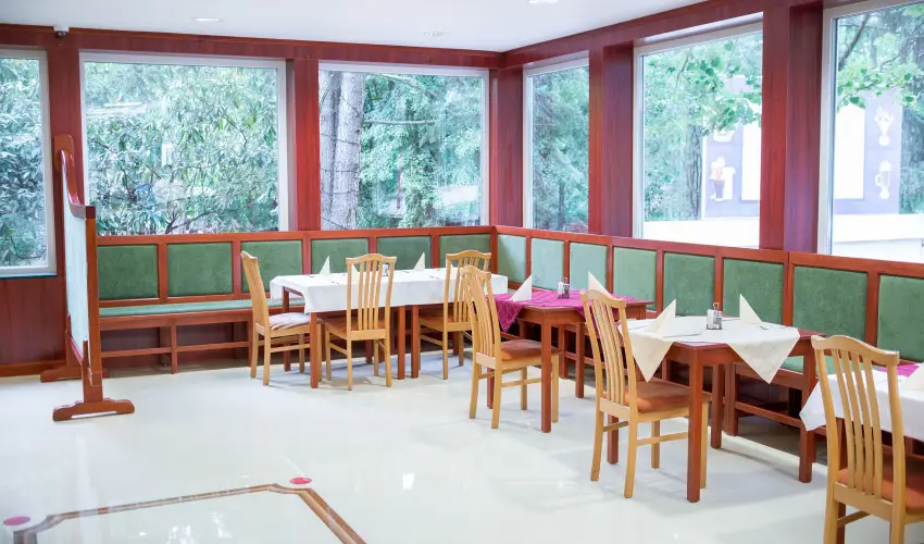 Wellness Hotel Szindb�d  Balatonszemes - P�nk�sd a Szindb�dban (min. 2 �j)