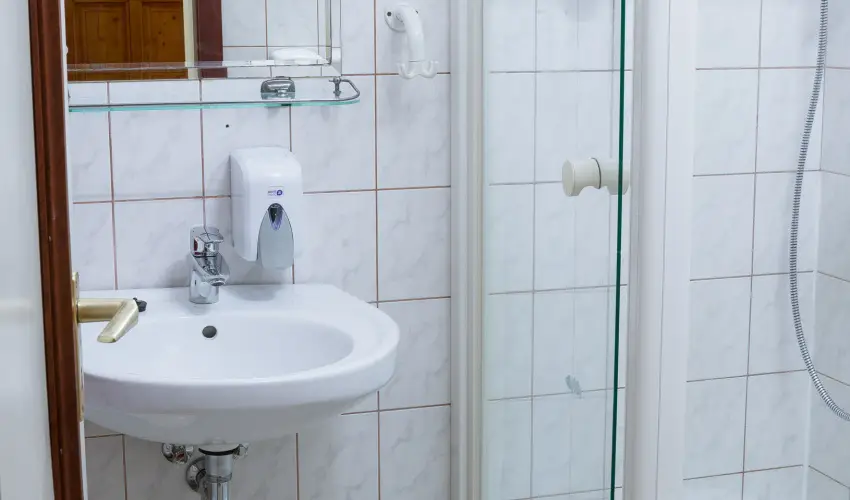 Wellness Hotel Szindb�d  Balatonszemes - P�nk�sd a Szindb�dban (min. 2 �j)