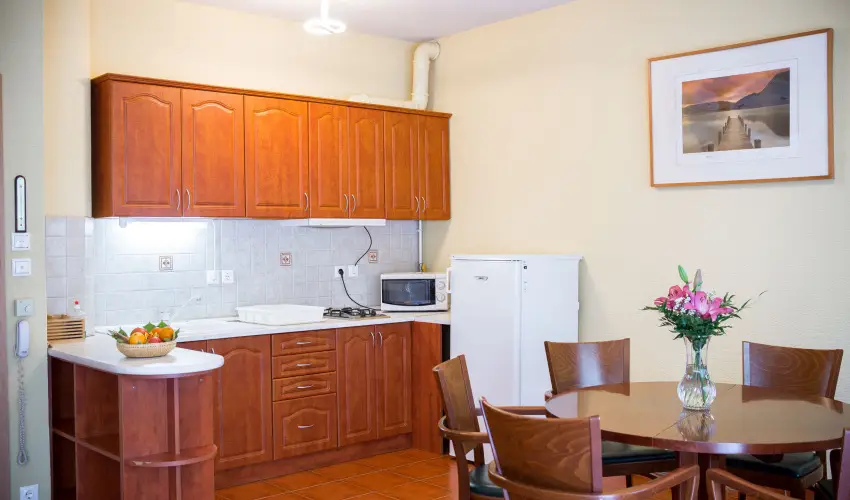 Wellness Hotel Szindb�d  Balatonszemes - P�nk�sd a Szindb�dban (min. 2 �j)