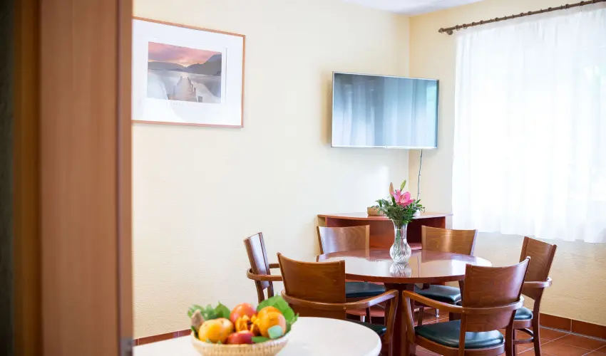 Wellness Hotel Szindb�d  Balatonszemes - P�nk�sd a Szindb�dban (min. 2 �j)