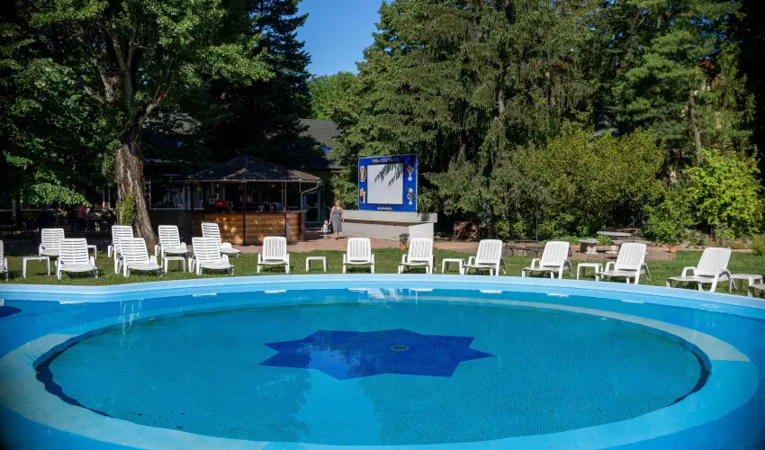 Wellness Hotel Szindb�d  Balatonszemes - P�nk�sd a Szindb�dban (min. 2 �j)