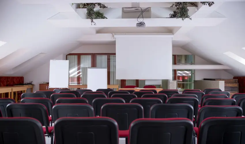 Wellness Hotel Szindb�d  Balatonszemes - P�nk�sd a Szindb�dban (min. 2 �j)