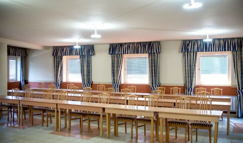 Wellness Hotel Szindb�d  Balatonszemes - P�nk�sd a Szindb�dban (min. 2 �j)