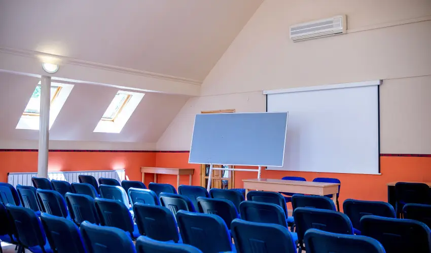 Wellness Hotel Szindb�d  Balatonszemes - P�nk�sd a Szindb�dban (min. 2 �j)