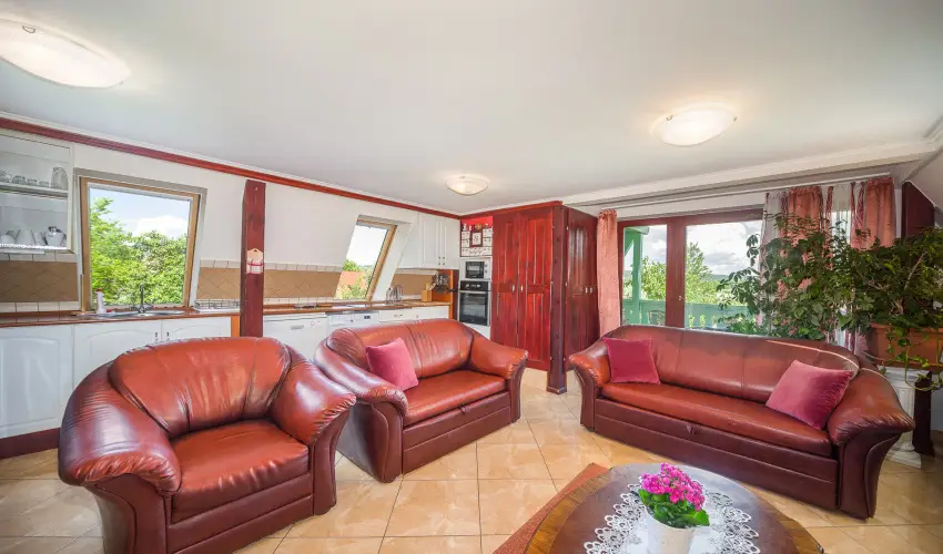 Tams Apartman Balatonfldvr - Pnksd (min. 7 j)