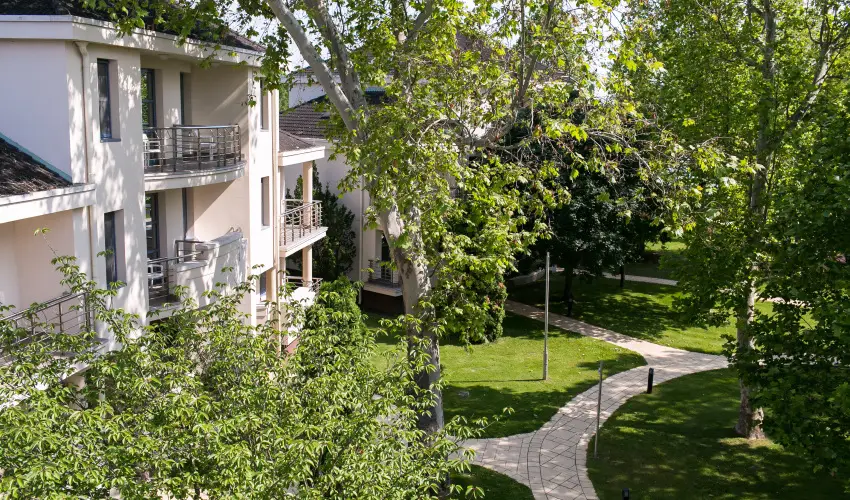 Kenese Bay Garden Resort & Conference Balatonkenese - Pnksd (min. 2 j)
