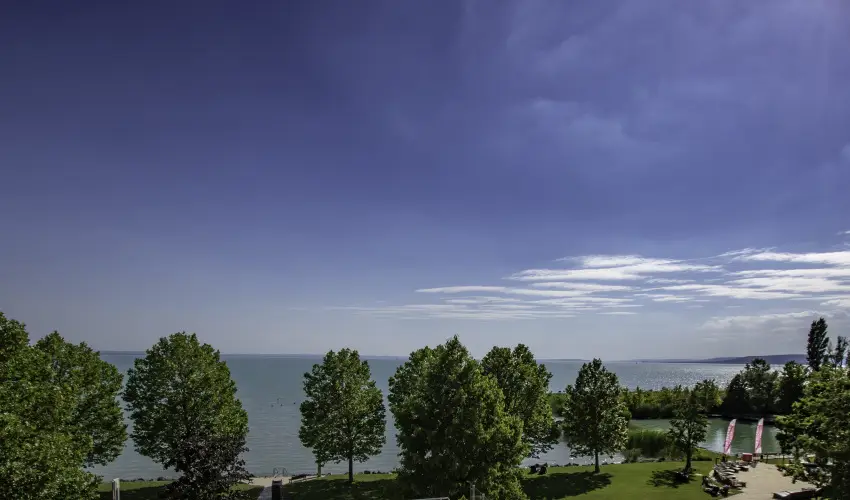 Kenese Bay Garden Resort & Conference Balatonkenese - Pnksd (min. 2 j)