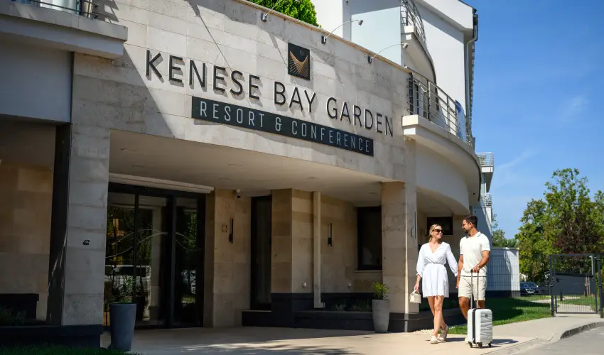 Kenese Bay Garden Resort & Conference Balatonkenese - Pnksd (min. 2 j)