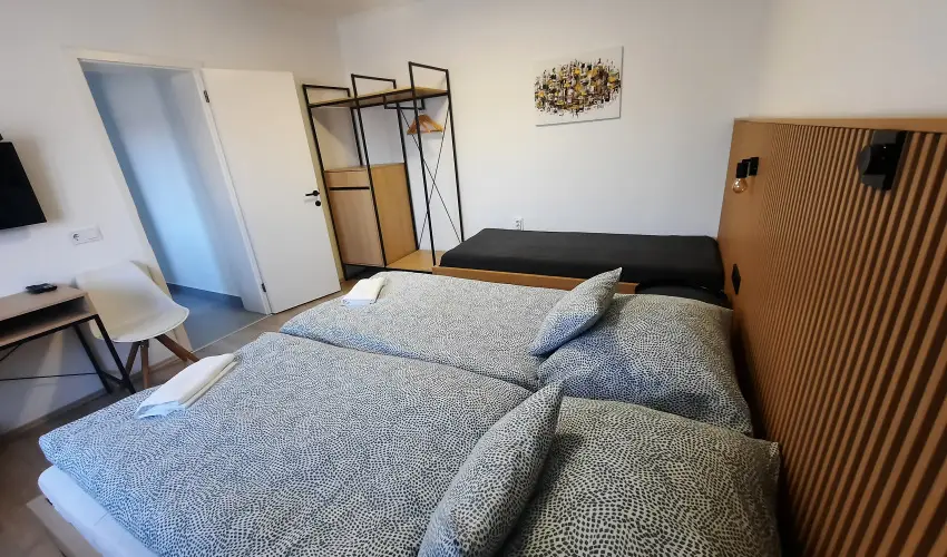 Svirg Terml Panzi Hajdnns - Pnksd